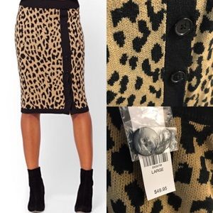 Leopard print knit skirt